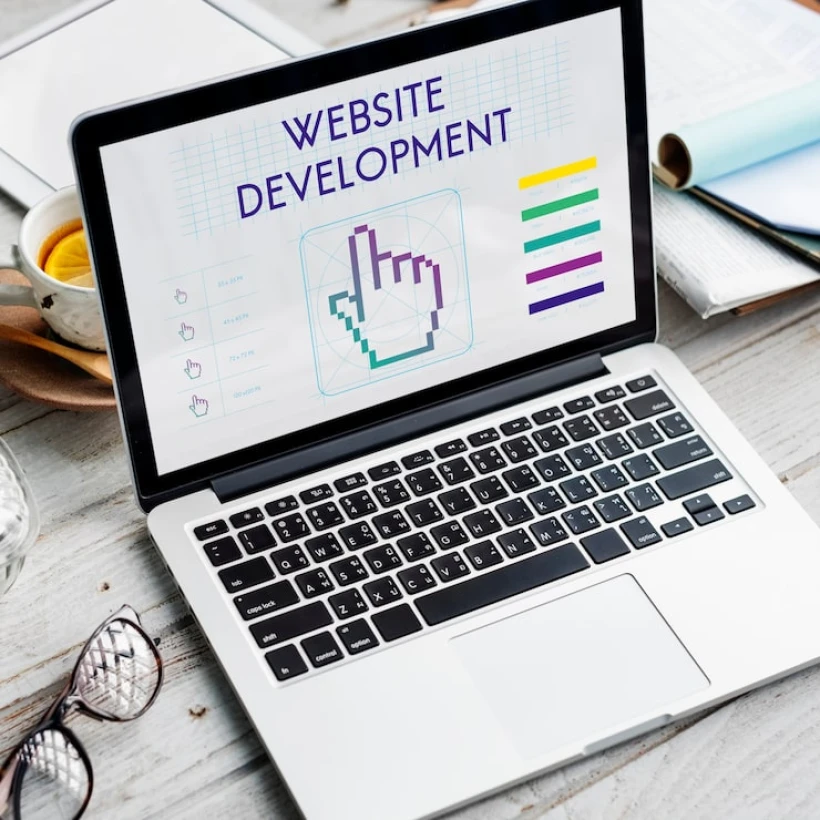 Dezvoltare website propriu: Control total asupra prezenței online! control website propriu